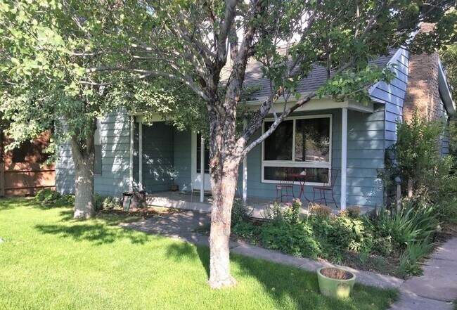 Photo - 1376 Cedar St House