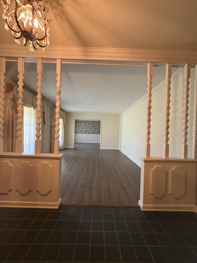 Photo - 1705 Alma Pl