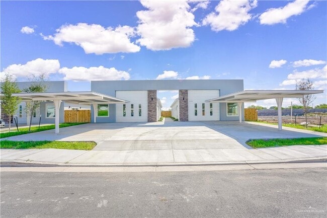 Building Photo - 14 Notre Dame Ave Unit 2