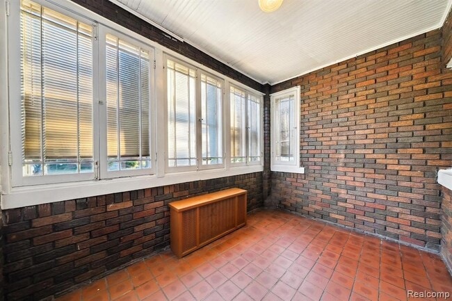 Photo - 59 W Margaret St