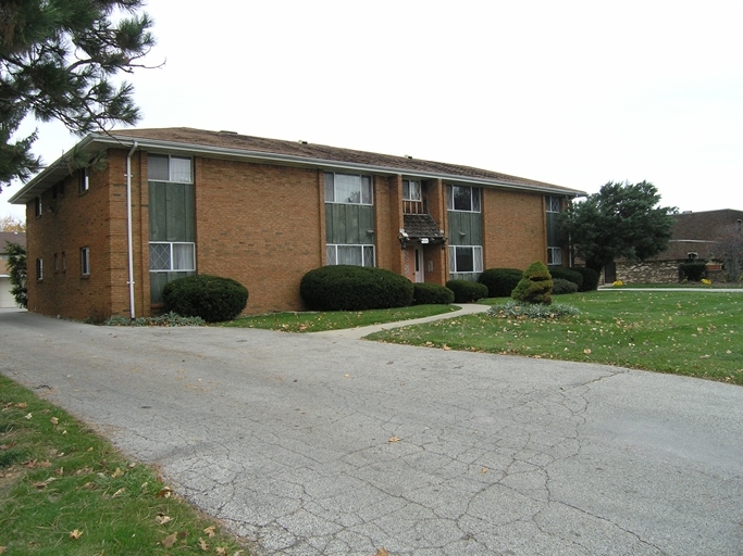 Photo - 5510 Heatherdowns Blvd Apartments