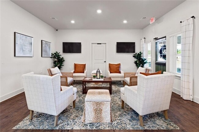 Photo - 705 Charles Hardy Pkwy