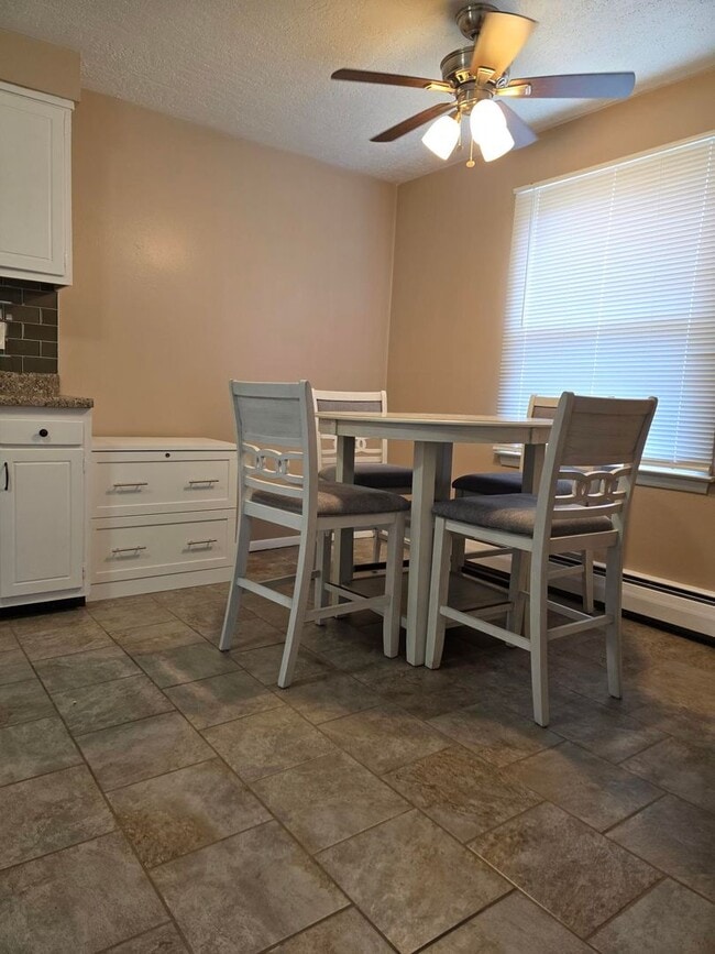 Building Photo - 1-Bedroom, 1-Bath Unit 454-F Rental