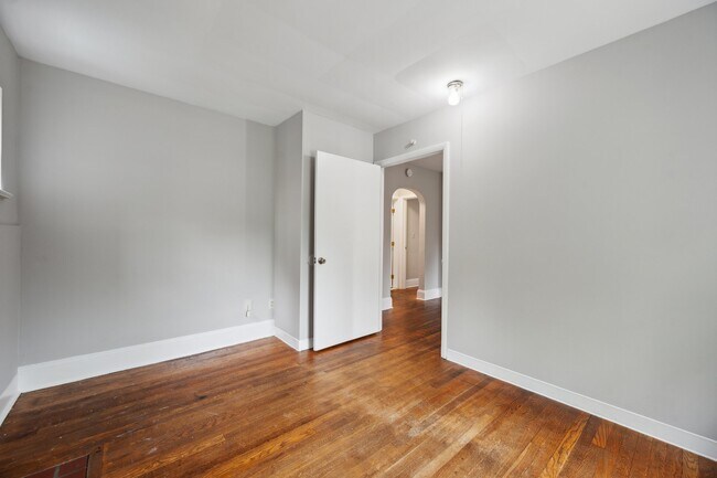 Photo - 4504 Guilford Rd Unit B