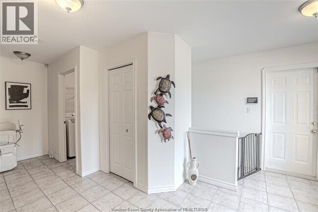 Photo - 1708 Banwell Rd