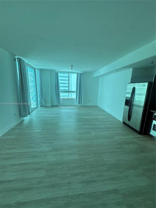 Building Photo - 1900 N Bayshore Dr Unit 2305