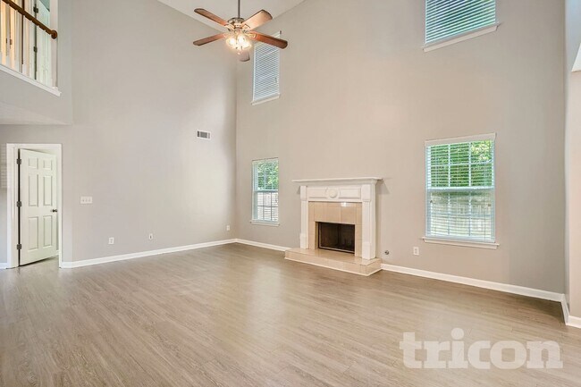 Photo - 4043 Roxberry Hill Ln NE