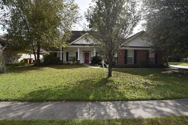 4 bed plus bonus room! fenced yard - 4 bed plus bonus room! fenced yard House