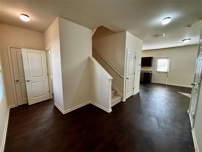 Photo - 343 Merigold Way