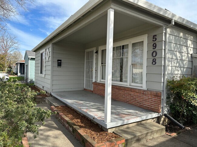 Photo - 3 Bed/1 Bath Home with Yard in Tahoe Park