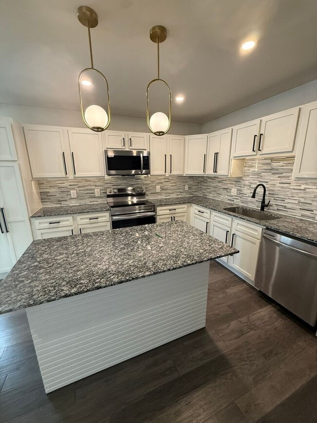 Photo - 4200 NW 15th St