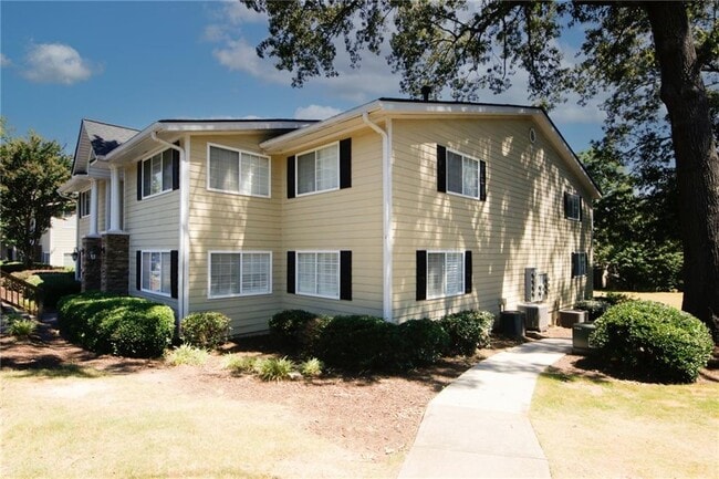 Building Photo - 1468 Briarwood Rd NE Unit 515