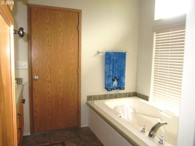 Photo - Country Living in Monroe Oregon! 3 Bedroom on Acres