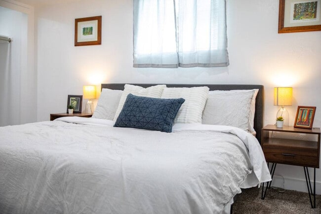 Building Photo - 9949 E Sego Lily Dr