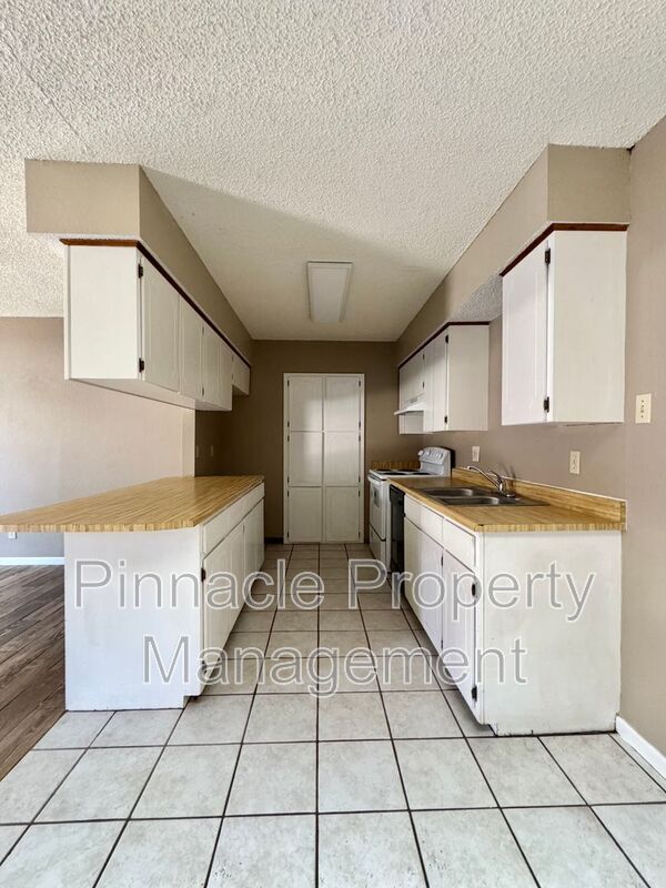 Photo - 3812 Wild Rye Trail Unit C