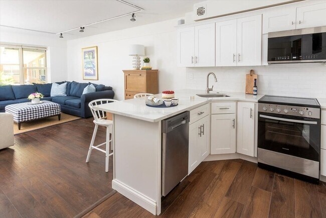 Photo - 145 Pinckney St Condo Unit 102