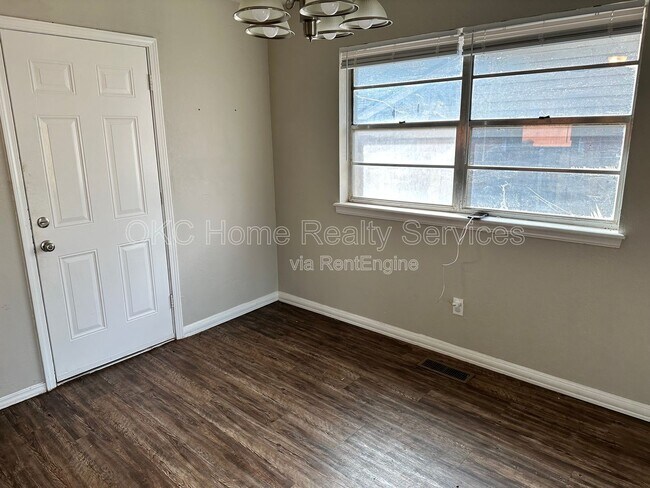 Photo - 4325 NW 55th St