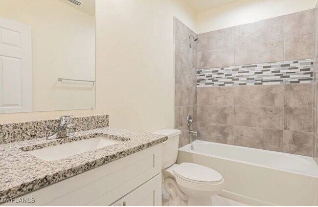 Photo - 4649 27th St SW