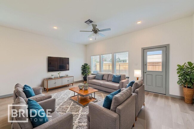 Photo - WESTON-33146 Willow Heights Ln, Magnolia, ...