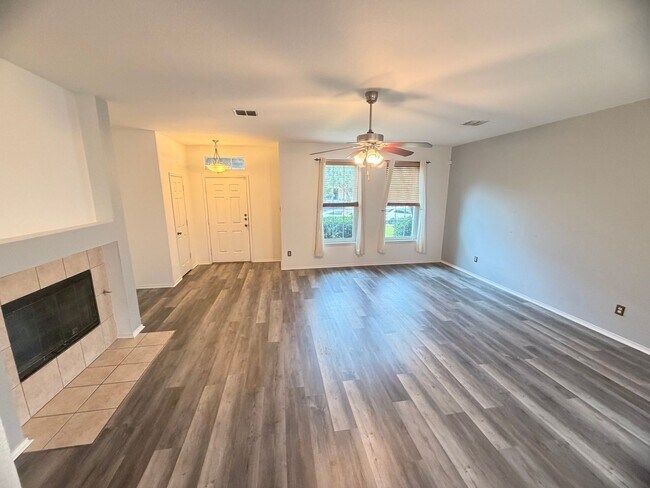 Photo - 2905 Hudson Crossing