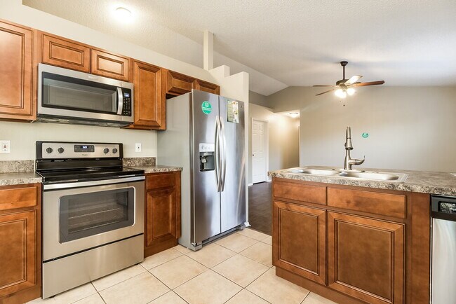 Photo - 13705 Glasser Ave