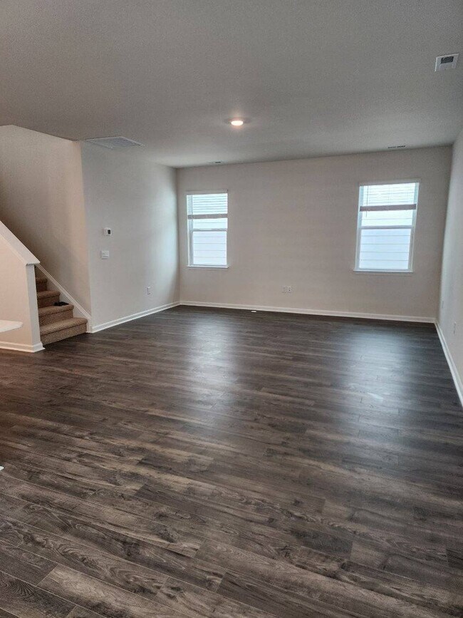 Photo - 553 Lemon Daisy Ln