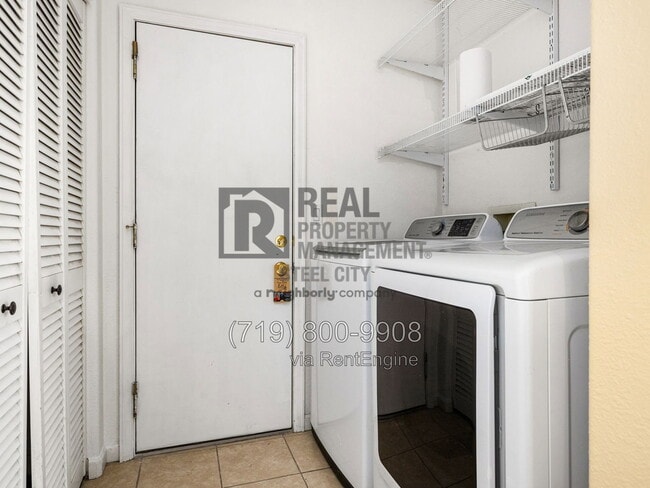 Photo - 275 W Baldwyn Dr