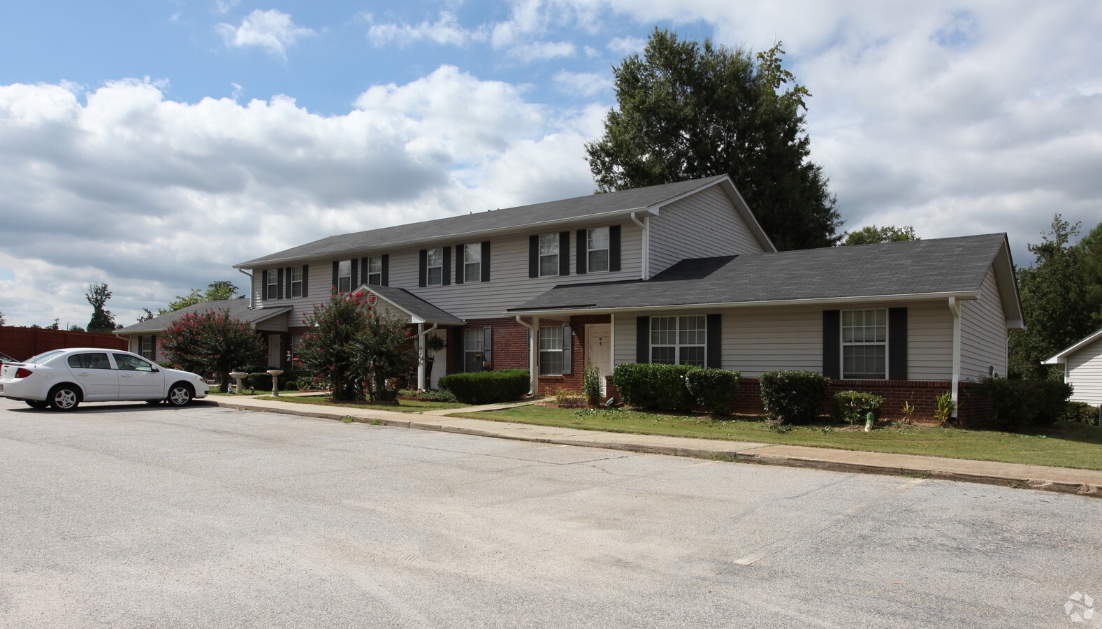 Photo - Brookshire Apartments