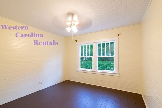 Photo - Historic House Looking over the beautiful Town of Sylva $1800