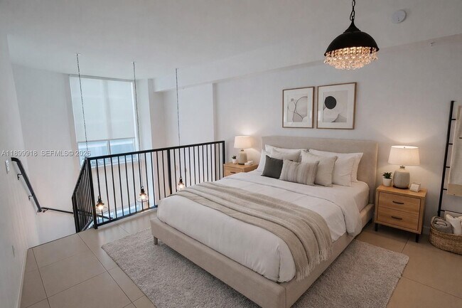 Photo - 300 S Biscayne Blvd Unit L-1004