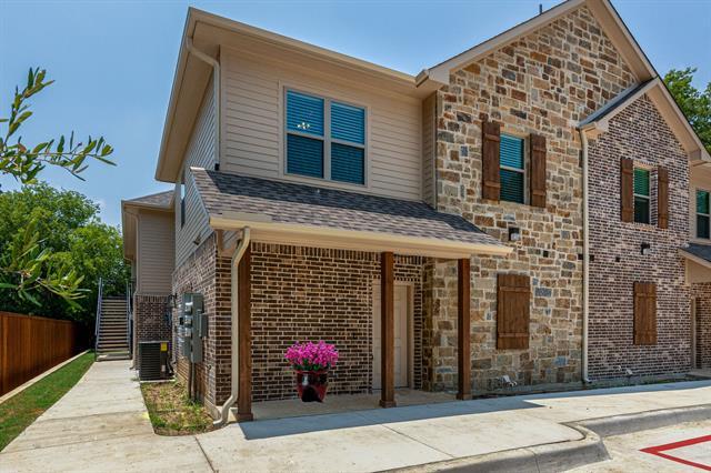 Photo - 115 W Jones St