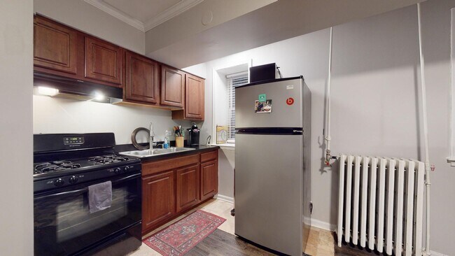 Photo - 21 E Division St Unidad GDN