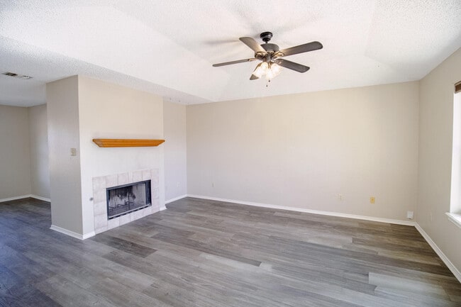 Photo - 5742 Dartmouth Dr