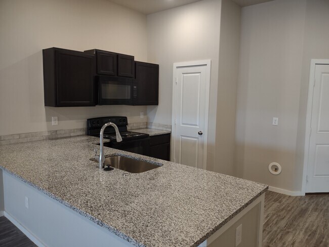 Photo - 1629 133rd St