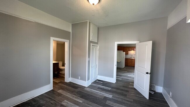 Bedroom - 712 Poplar St Unit 1