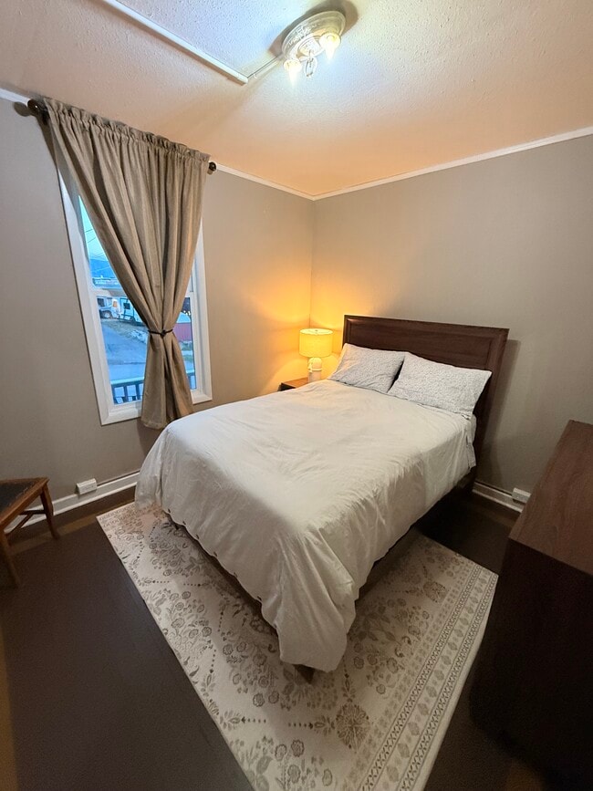 Photo - 215 N Emmett Ave