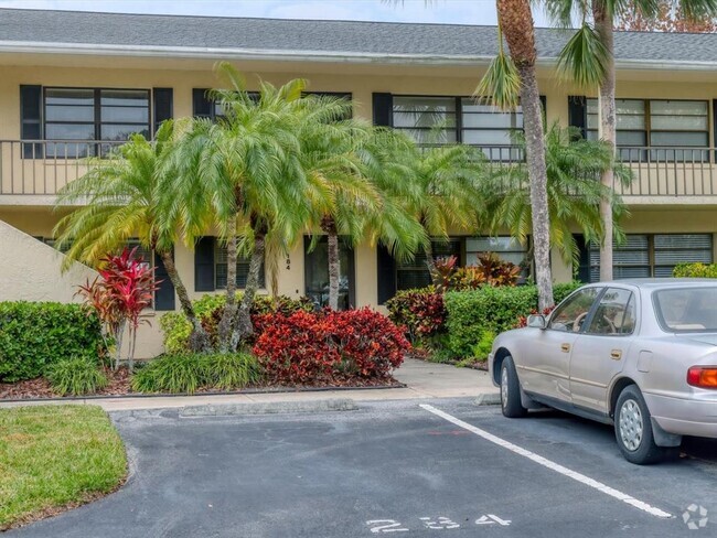 Building Photo - 7110 Fairway Bend Ln Unit 184 Rental