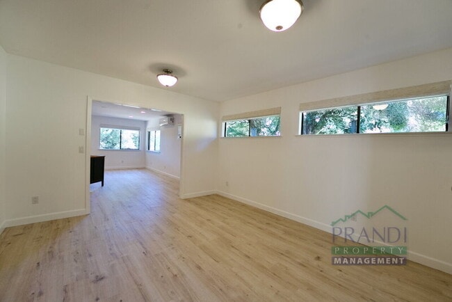 137 Maestro Rd