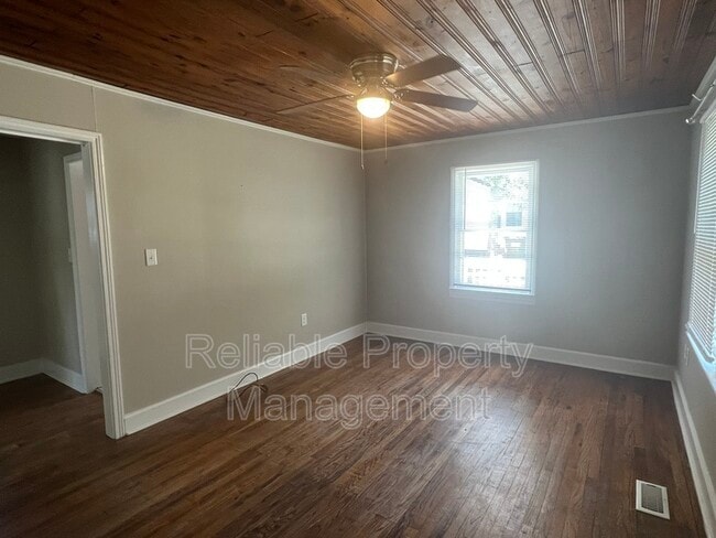 Photo - 101 Clay St