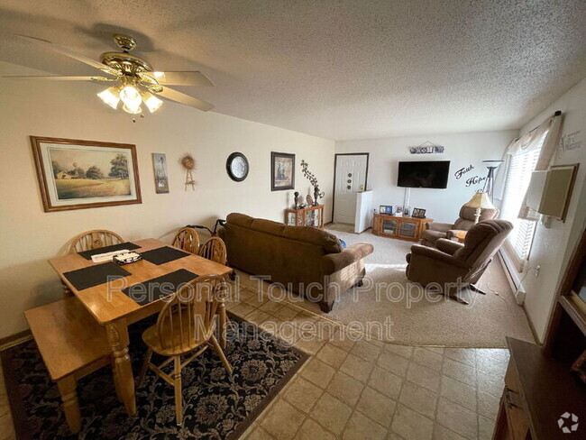 Building Photo - 435 22nd St E Unit I Rental
