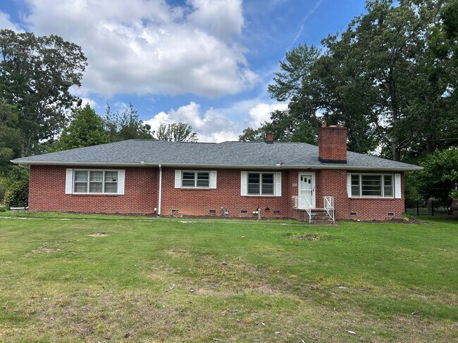 Photo - 407 Elizabeth Dr
