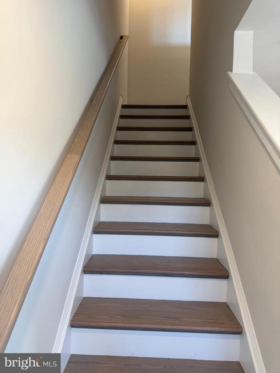 Photo - 33 E Front St