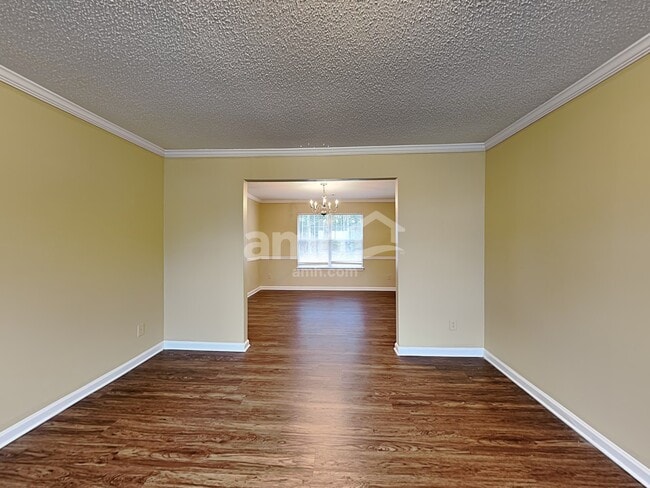 Photo - 1642 Village Place Cir NE