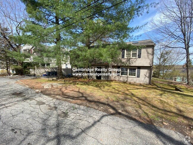 Building Photo - 16 Park Pl Rental