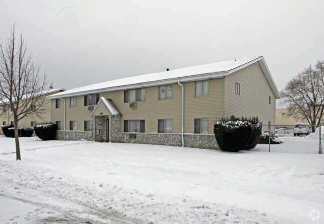 Primary Photo - 4023-4209 50th St