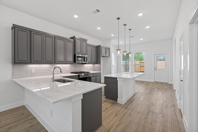 648 Crested Duck Ct