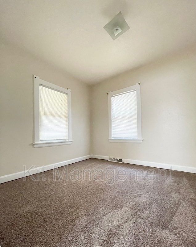 Photo - 3953 Woodhaven Dr
