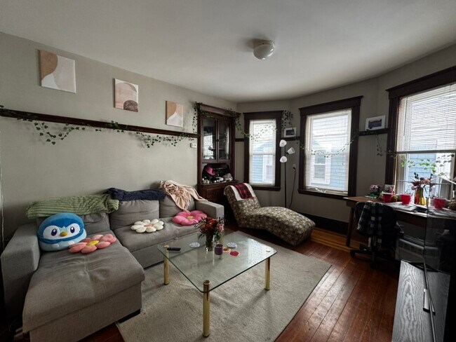 Photo - 10 Cambridge Ter