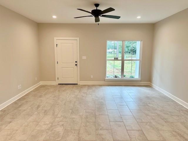 Photo - 2978 Newman Rd