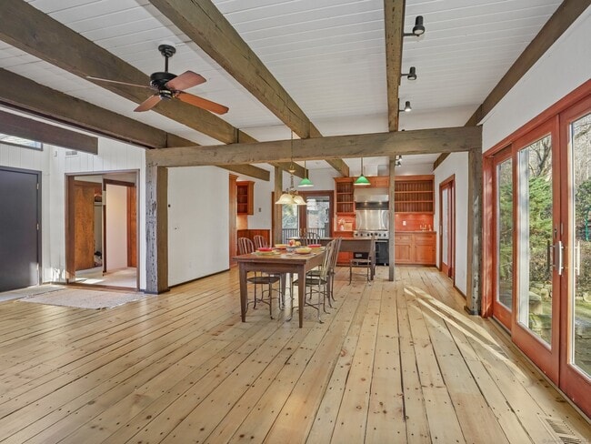 Photo - 8 Bayberry Ridge Rd